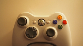 东至于海，登丸山，及岱宗。西至于空桐，登鸡头