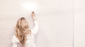 帝尧者，放勋。其仁如天，其知如神。