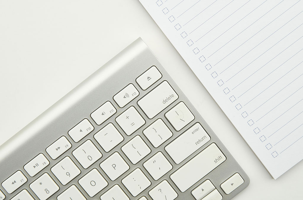 昔在帝尧,聪明文思,光宅天下。将逊于位,让于虞舜